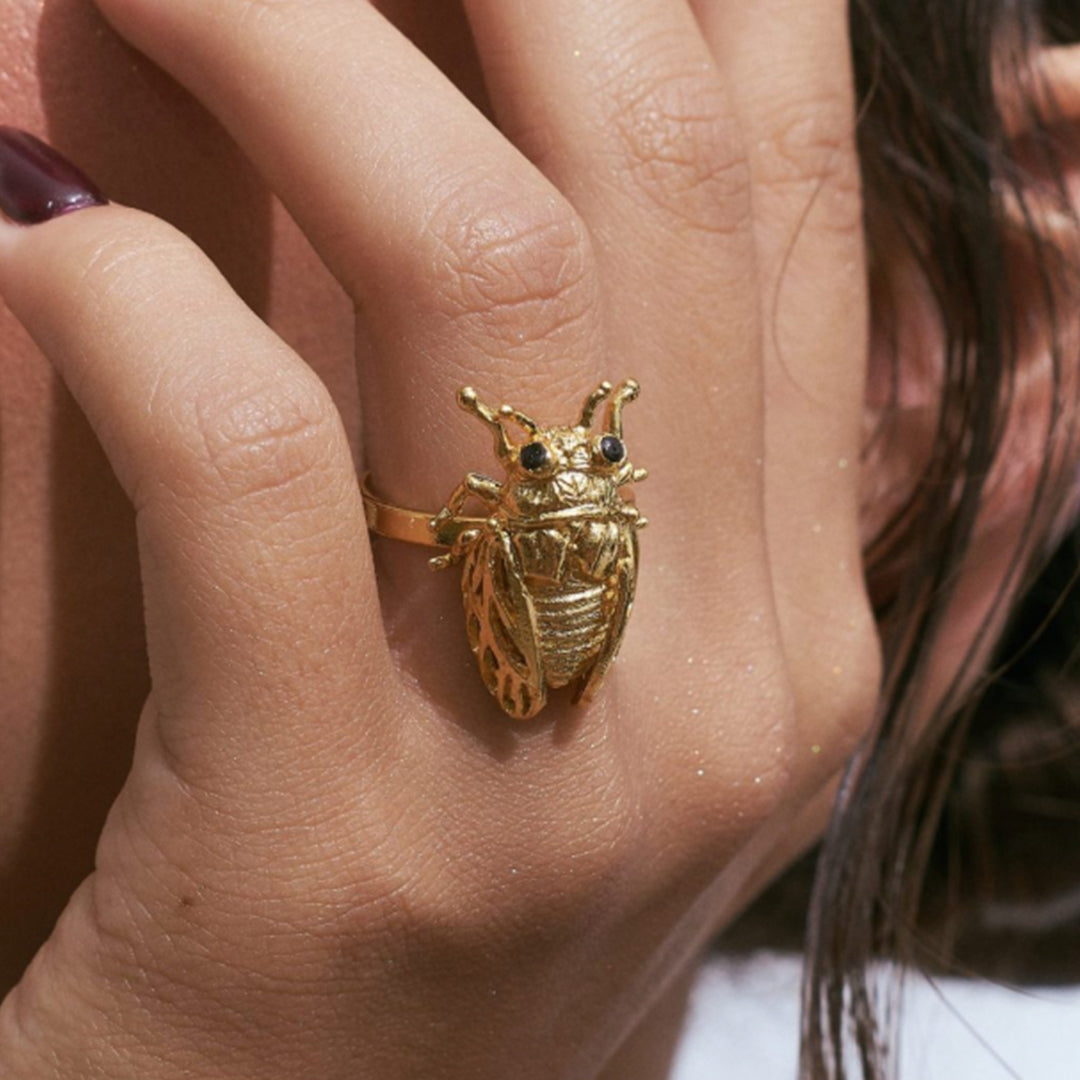 Anillo Cigarra