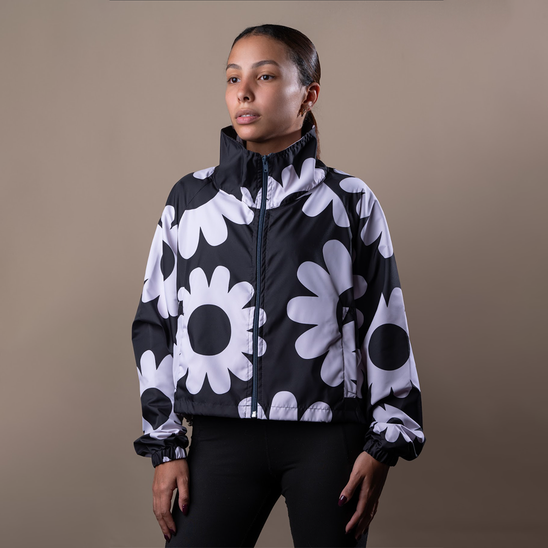 Rompevientos Cropped Blooming Negro