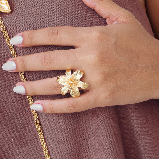 Anillo Lirio Dorado