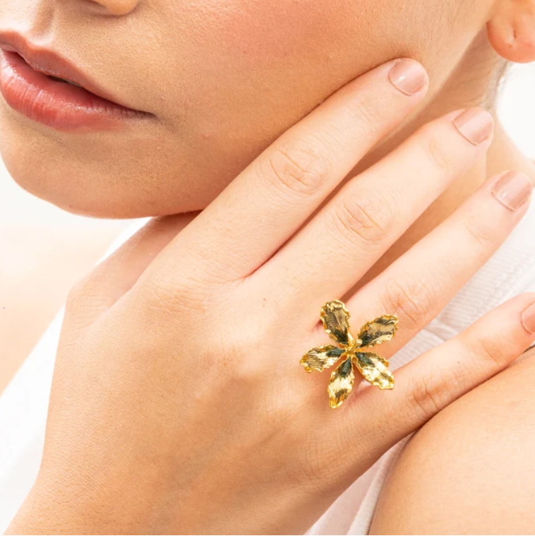 Anillo Flor De Ceiba Dorado x Verde