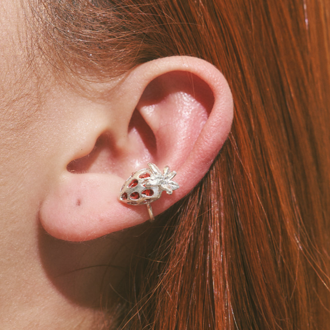 Ear Cuff Fresa plateado